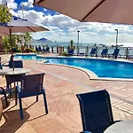 Iate Plaza By Diego Flats