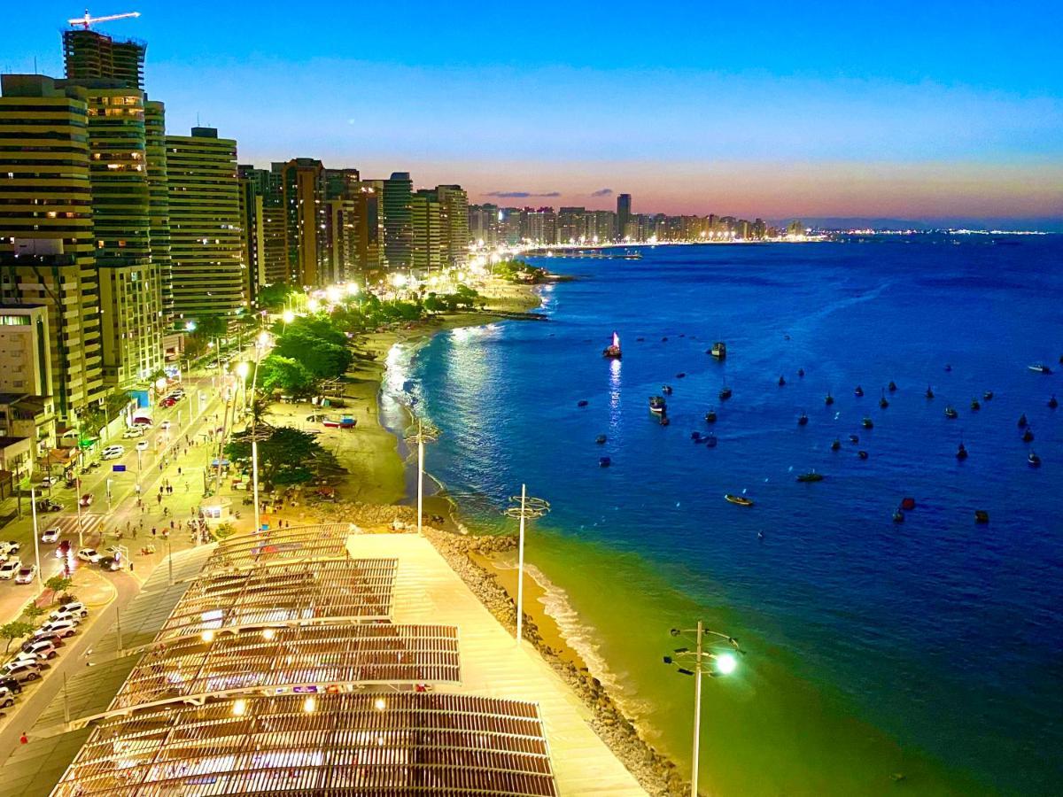 Iate Plaza By Diego Flats