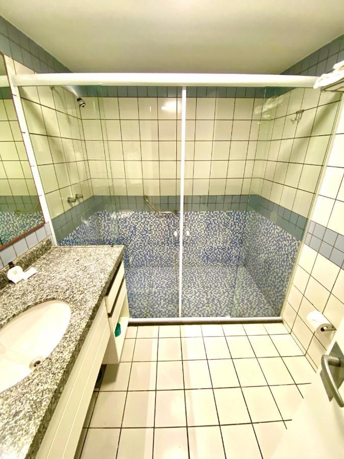 Iate Plaza By Diego Flats